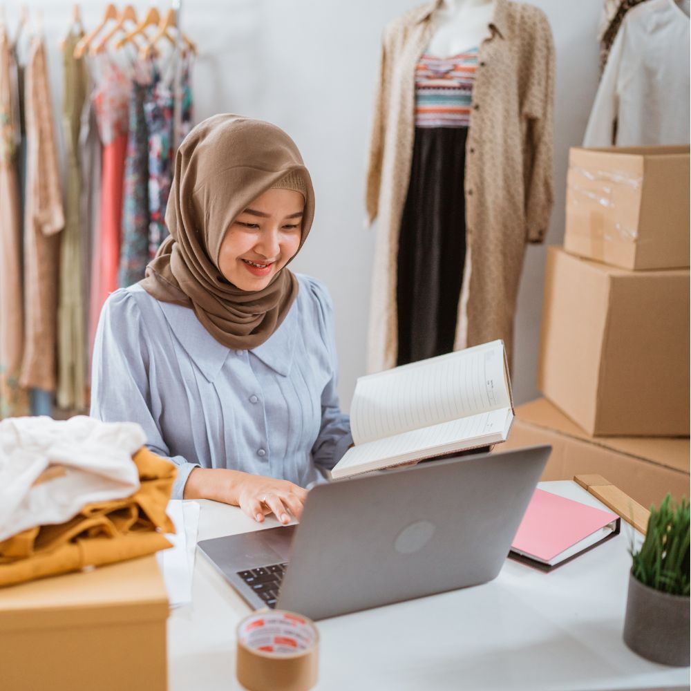 تبلیغات فروش لباس